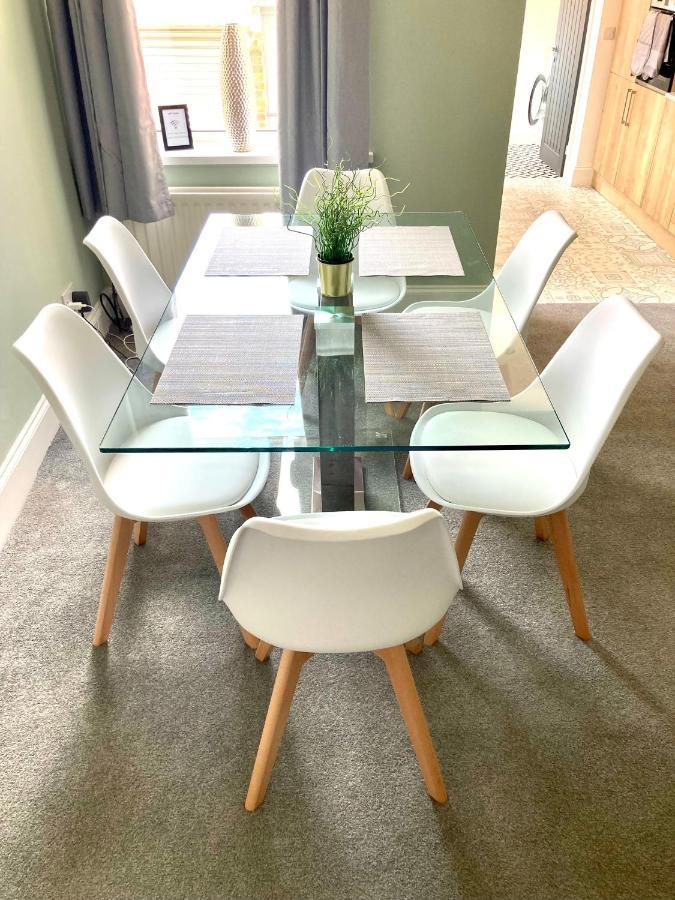 High Barnes 3 Bed House With Parking, Sleeps 7, Quiet Location Apartman Sunderland  Kültér fotó